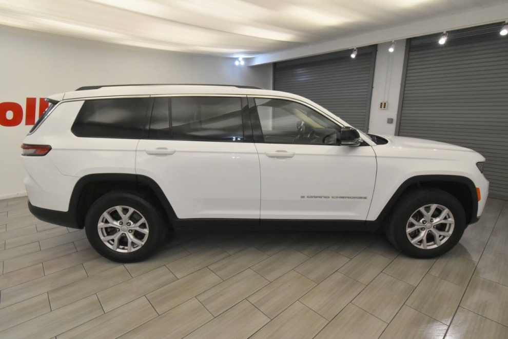 2021 Jeep Grand Cherokee L Limited 4x4 4dr SUV, White, Mileage: 32,215 - photo 5