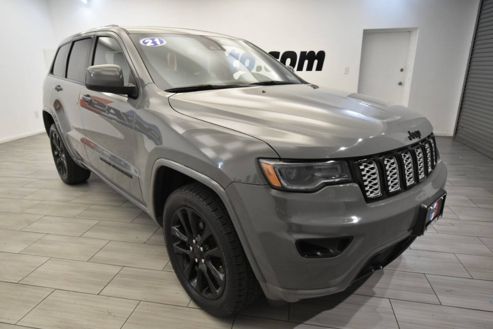 2021 Jeep Grand Cherokee Laredo 4x4, Gray, Mileage: 81,553 - photo 6