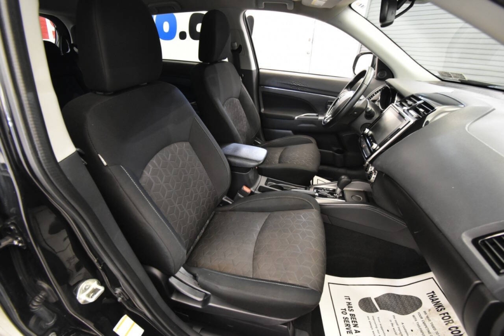 2021 Mitsubishi Outlander Sport SE, Black, Mileage: 52,393 - photo 15