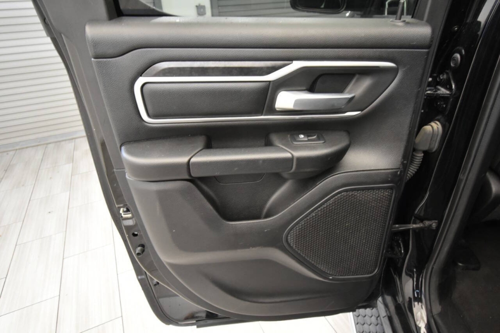 2022 RAM 1500 Big Horn 4x4, Black, Mileage: 63,431 - photo 13