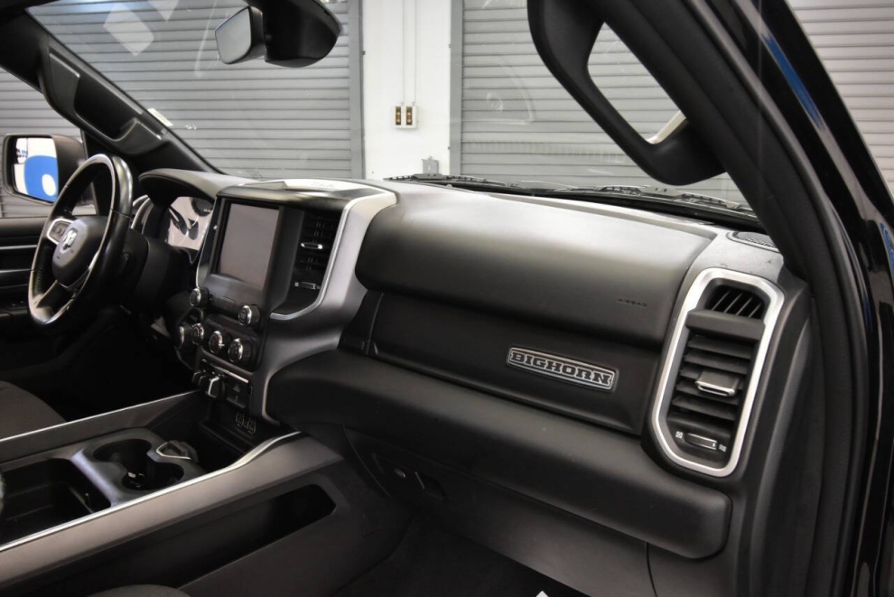 2022 RAM 1500 Big Horn 4x4, Black, Mileage: 63,431 - photo 15