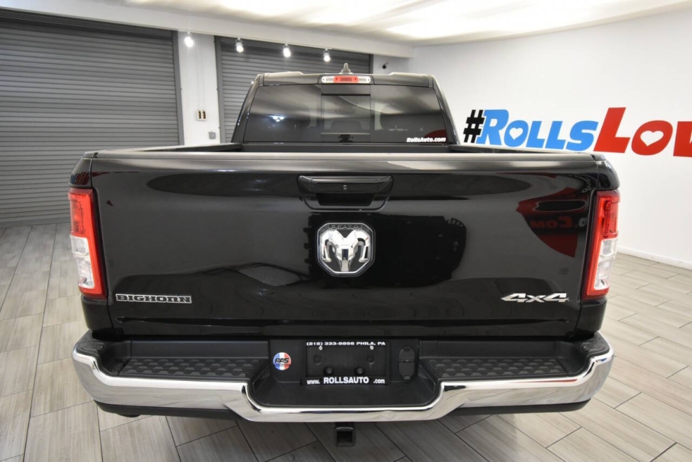 2022 RAM 1500 Big Horn 4x4, Black, Mileage: 63,431 - photo 3