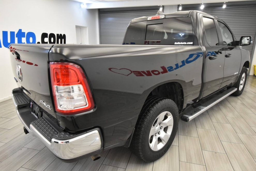 2022 RAM 1500 Big Horn 4x4, Black, Mileage: 63,431 - photo 4