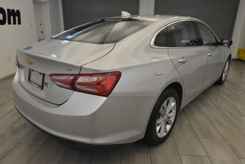 2022 Chevrolet Malibu LT 4dr Sedan, Silver, Mileage: 64,972 - photo 4