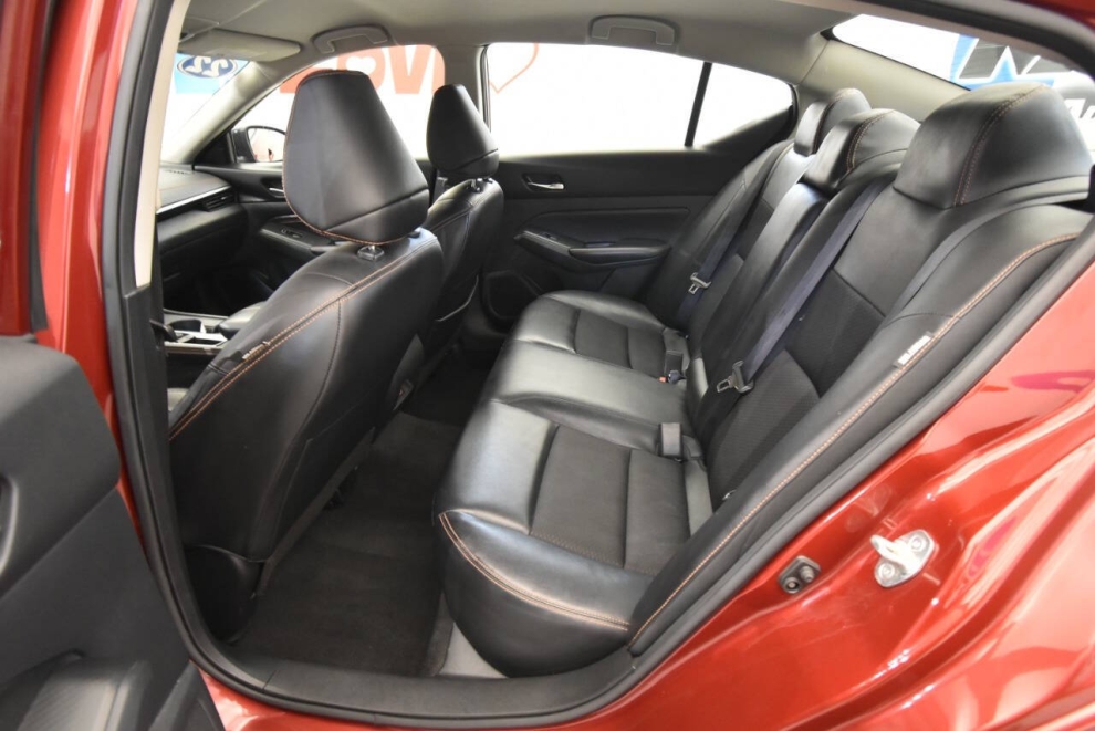 2022 Nissan Altima 2.5 SR 4dr Sedan, Red, Mileage: 84,756 - photo 11