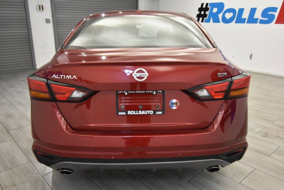 2022 Nissan Altima 2.5 SR 4dr Sedan, Red, Mileage: 84,756 - photo 3