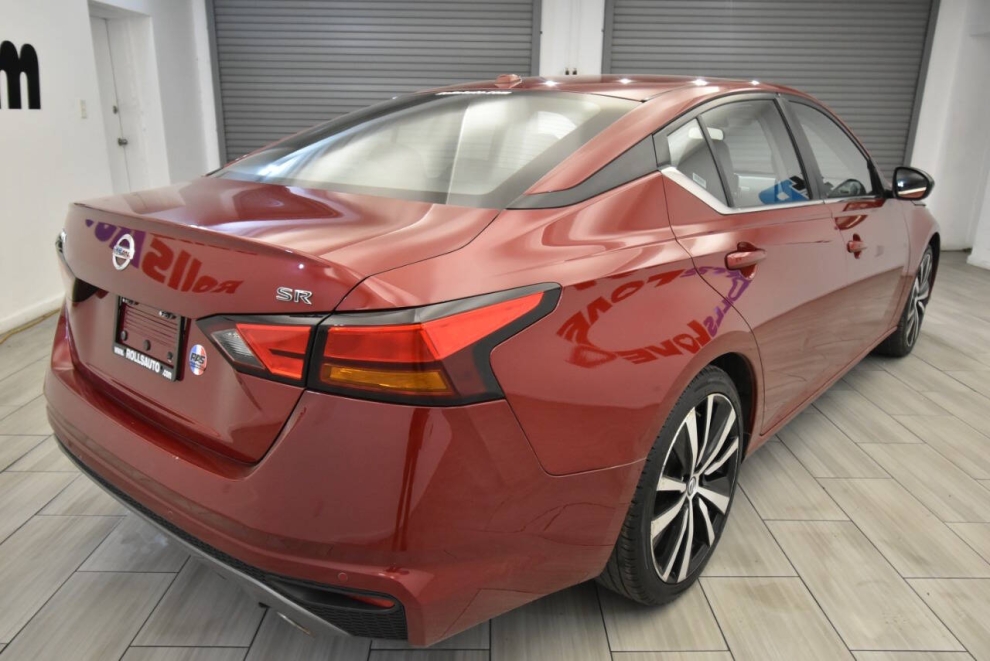 2022 Nissan Altima 2.5 SR 4dr Sedan, Red, Mileage: 84,756 - photo 4