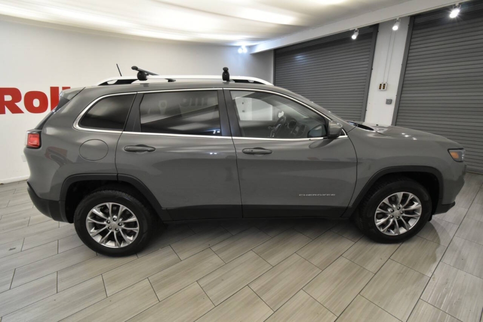 2019 Jeep Cherokee Latitude Plus, Gray, Mileage: 108,475 - photo 5