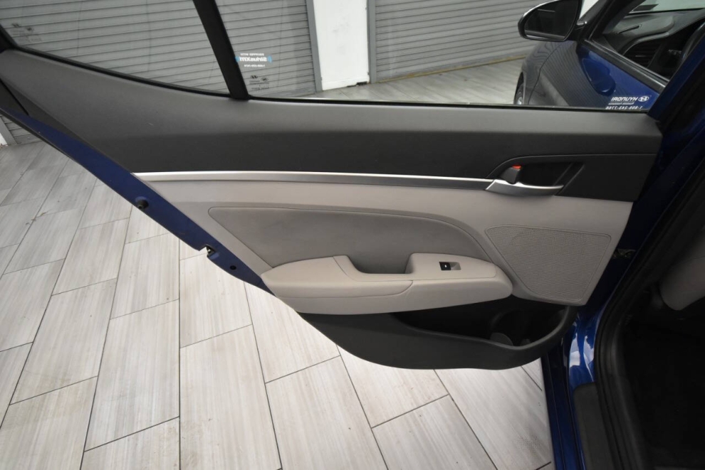 2020 Hyundai Elantra, Blue, Mileage: 68,821 - photo 13