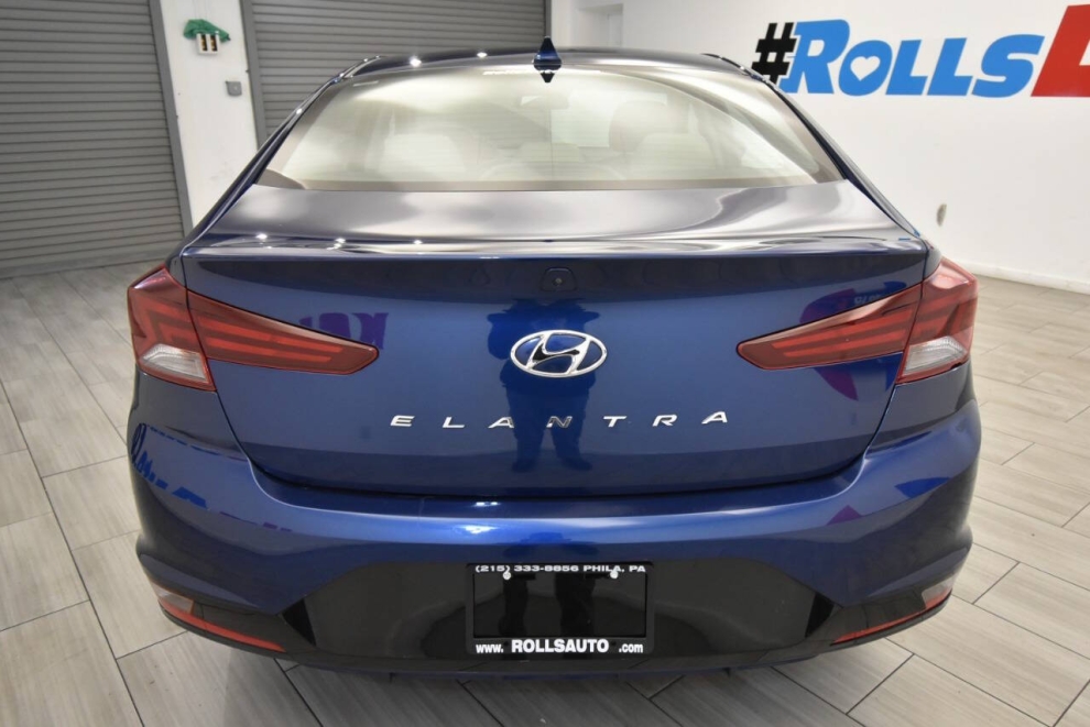 2020 Hyundai Elantra, Blue, Mileage: 68,821 - photo 3