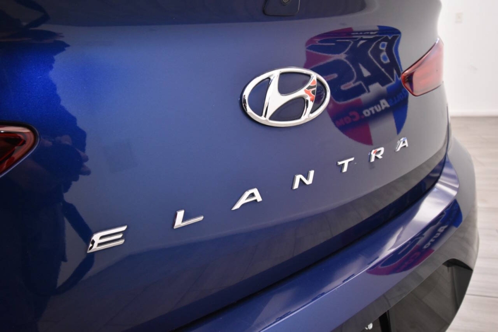 2020 Hyundai Elantra, Blue, Mileage: 68,821 - photo 30