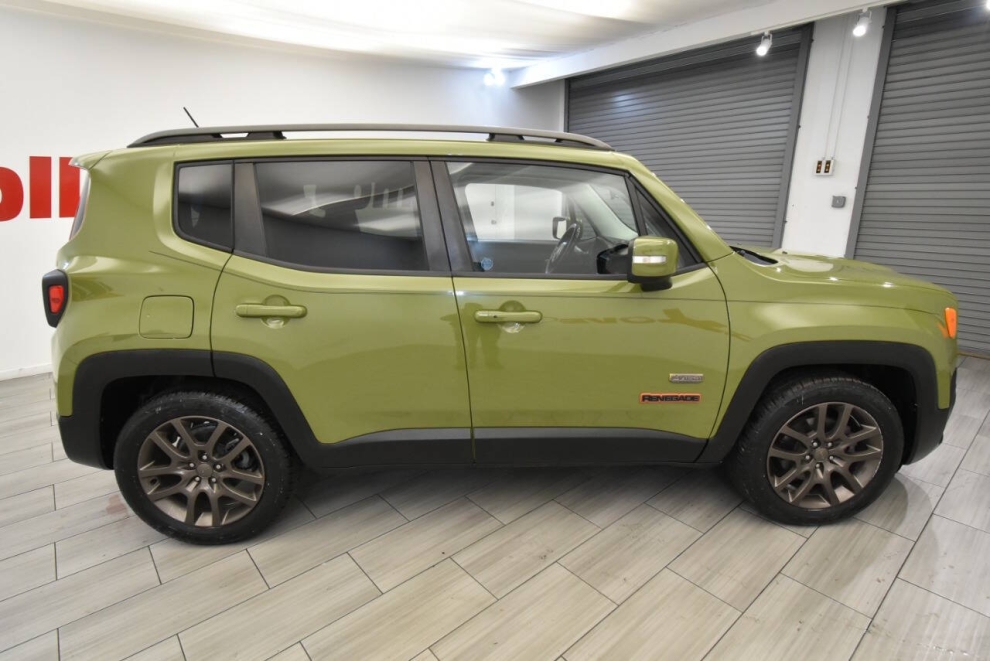 2016 Jeep Renegade Latitude 75th Anniversary, Green, Mileage: 97,307 - photo 5