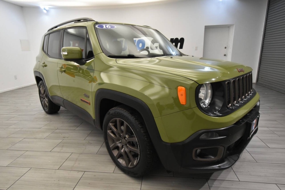 2016 Jeep Renegade Latitude 75th Anniversary, Green, Mileage: 97,307 - photo 6