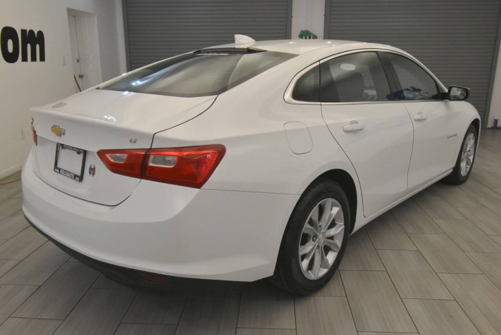 2023 Chevrolet Malibu LT 4dr Sedan w/1LT, White, Mileage: 47,492 - photo 4