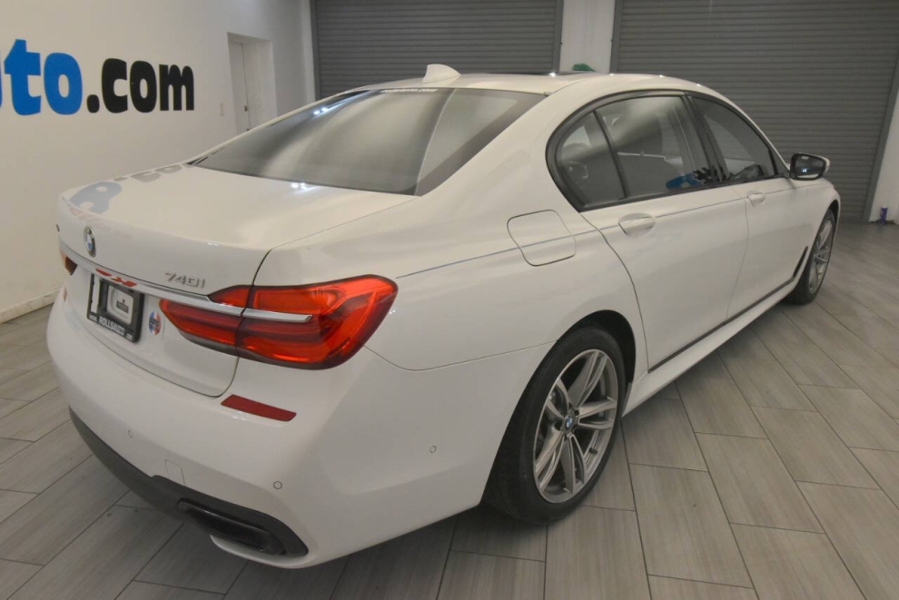 2017 BMW 7 Series 740i xDrive AWD 4dr Sedan, White, Mileage: 82,242 - photo 4