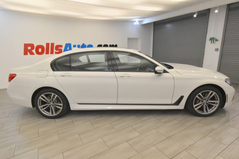 2017 BMW 7 Series 740i xDrive AWD 4dr Sedan, White, Mileage: 82,242 - photo 5