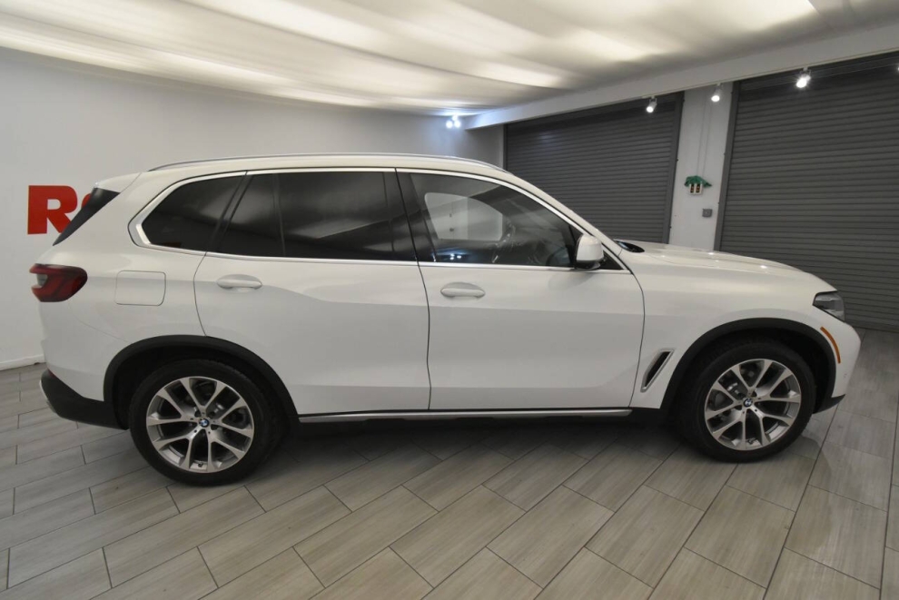 2021 BMW X5 xDrive40i AWD 4dr Sports Activity Vehicle, White, Mileage: 65,202 - photo 5