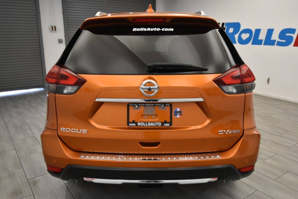 2019 Nissan Rogue SV AWD, Orange, Mileage: 107,962 - photo 3