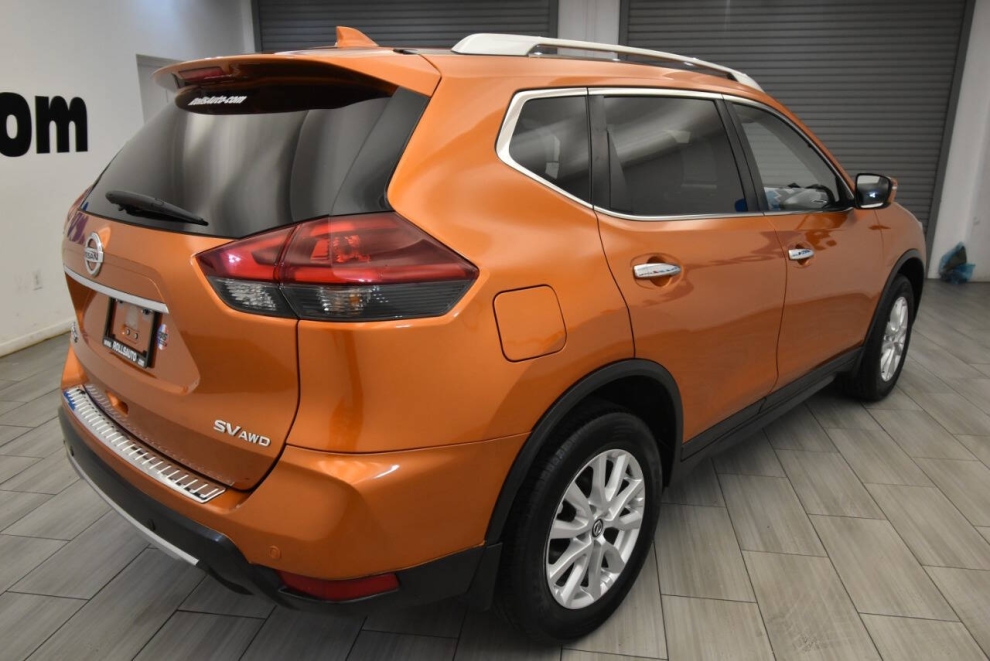 2019 Nissan Rogue SV AWD, Orange, Mileage: 107,962 - photo 4