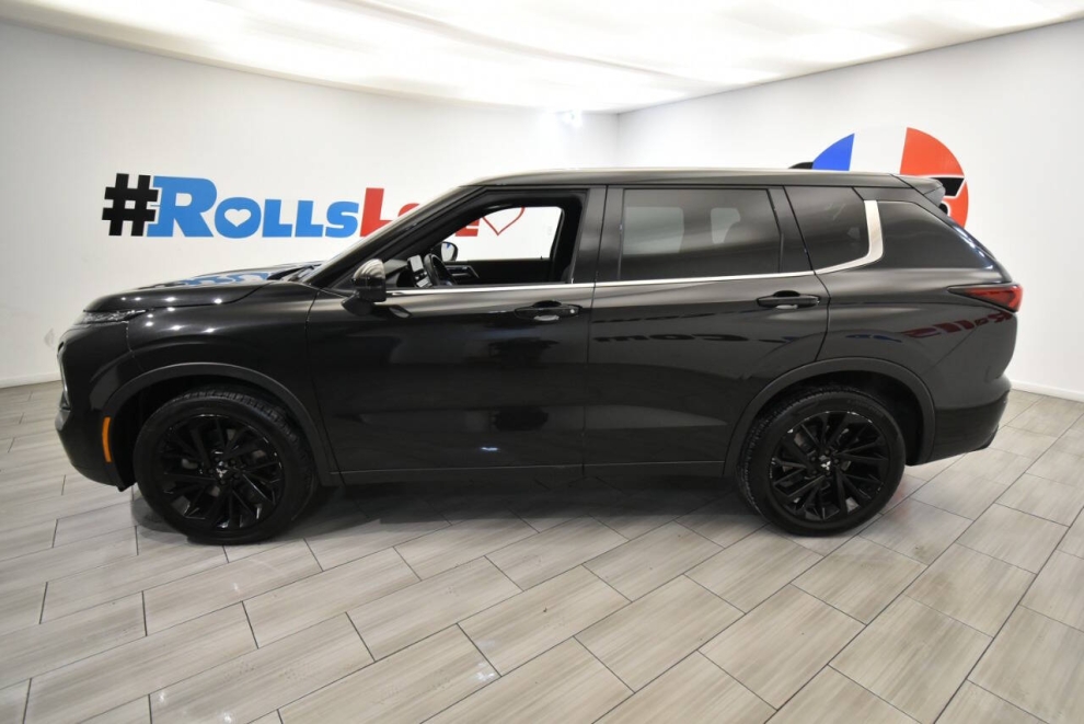 2023 Mitsubishi Outlander S-AWC SE Black Edition, Black, Mileage: 46,232 - photo 1