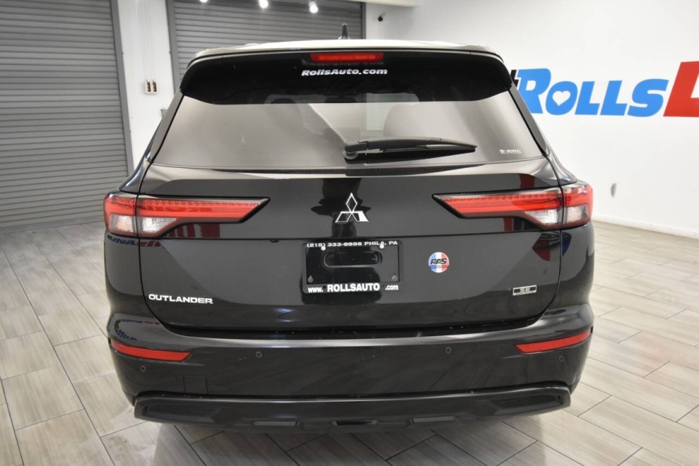 2023 Mitsubishi Outlander S-AWC SE Black Edition, Black, Mileage: 46,232 - photo 3