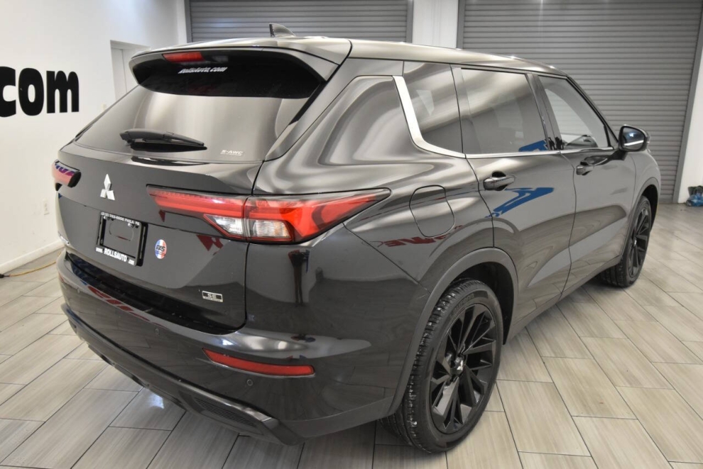 2023 Mitsubishi Outlander S-AWC SE Black Edition, Black, Mileage: 46,232 - photo 4