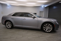 2018 Chrysler 300 Limited 4dr Sedan - photothumb 5