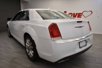 2015 Chrysler 300 Limited AWD 4dr Sedan - photothumb 2