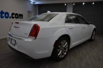 2015 Chrysler 300 Limited AWD 4dr Sedan - photothumb 4