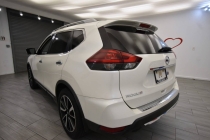 2018 Nissan Rogue SL 4dr Crossover - photothumb 2