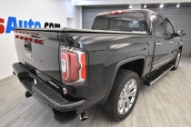 2017 GMC Sierra 1500 Denali 4x4 4dr Crew Cab 5.8 ft. SB - photothumb 4