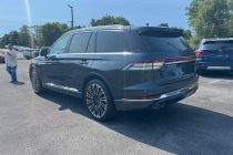 2020 Lincoln Aviator Black Label AWD 4dr SUV - photothumb 3