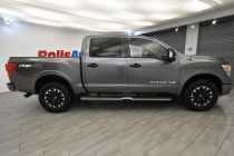 2019 Nissan Titan Pro-4X Crew Cab 4x4 - photothumb 5