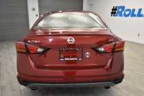 2022 Nissan Altima 2.5 SR 4dr Sedan - photothumb 3