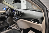 2022 Chrysler Pacifica Hybrid Touring L 4dr Mini Van - photothumb 15