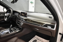 2017 BMW 7 Series 740i xDrive AWD 4dr Sedan - photothumb 15